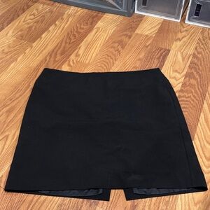 Ellen Tracy Elegant Black Mini Skirt